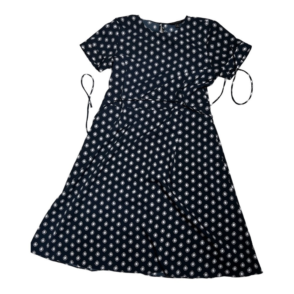 BANANA Republic Lace-up fit and flare dress size 2
